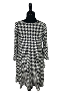 B&W Houndstooth Bell Sleeve Tunic