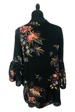 Load image into Gallery viewer, Floral Crochet Trim Open Front Kimono