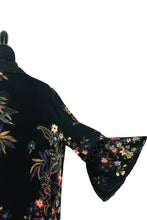 Load image into Gallery viewer, Floral Crochet Trim Open Front Kimono